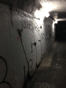 トンネル 